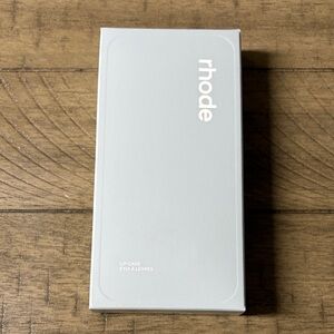 RHODE Lip Case in Soft Gray